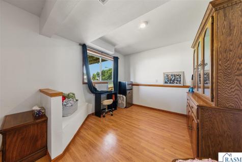 829 Tanager Road Mankato MN 56001