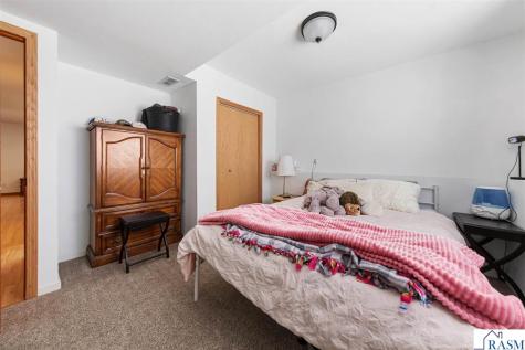 829 Tanager Road Mankato MN 56001