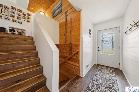 829 Tanager Road Mankato MN 56001
