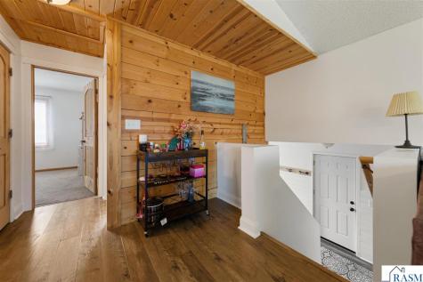 829 Tanager Road Mankato MN 56001