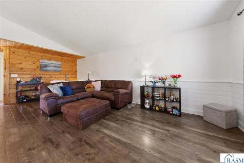 829 Tanager Road Mankato MN 56001