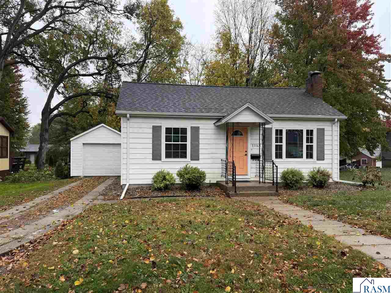 1116 N Armstrong Boulevard St. James MN 56081