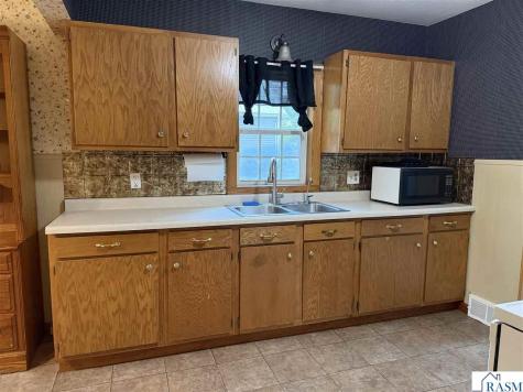 1116 N Armstrong Boulevard St. James MN 56081