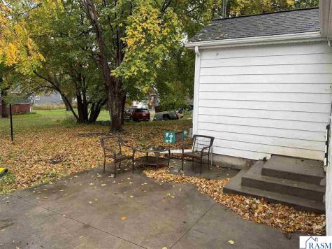 1116 N Armstrong Boulevard St. James MN 56081
