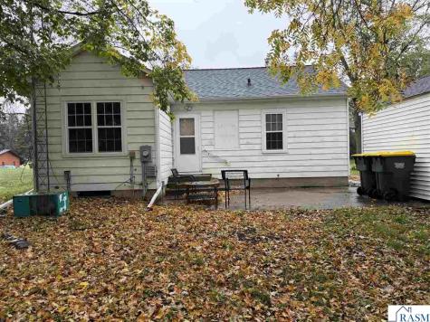 1116 N Armstrong Boulevard St. James MN 56081