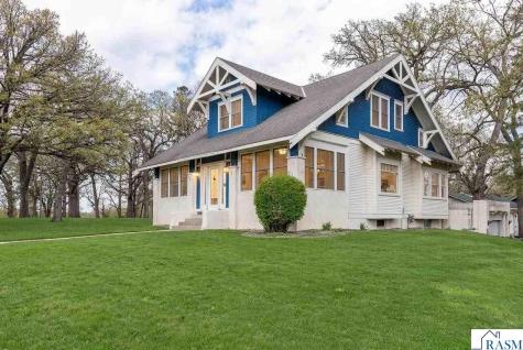 202 N Logan Street Lake Crystal MN 56055