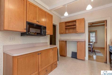 202 N Logan Street Lake Crystal MN 56055
