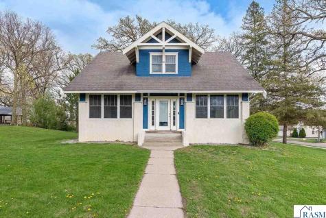 202 N Logan Street Lake Crystal MN 56055