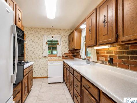701 E Blue Earth Street Lake Crystal MN 56055