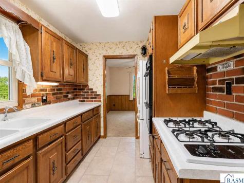 701 E Blue Earth Street Lake Crystal MN 56055
