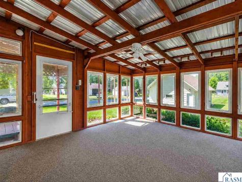 701 E Blue Earth Street Lake Crystal MN 56055