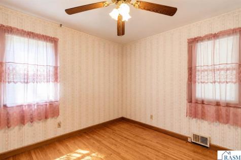 701 E Blue Earth Street Lake Crystal MN 56055