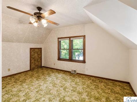 701 E Blue Earth Street Lake Crystal MN 56055