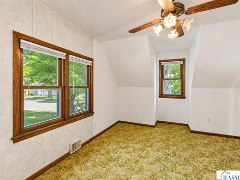 701 E Blue Earth Street Lake Crystal MN 56055
