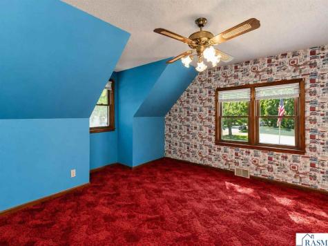 701 E Blue Earth Street Lake Crystal MN 56055
