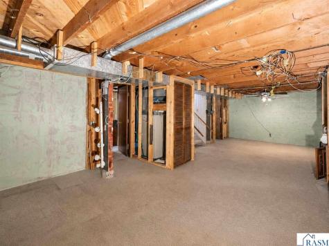 701 E Blue Earth Street Lake Crystal MN 56055