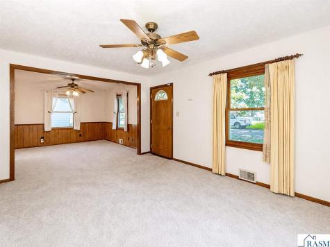 701 E Blue Earth Street Lake Crystal MN 56055