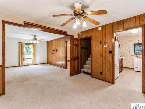 701 E Blue Earth Street Lake Crystal MN 56055
