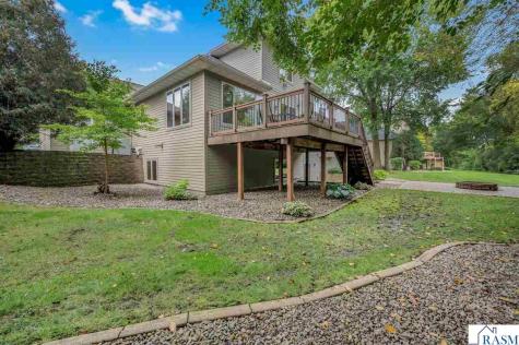 18 Newcastle Court North Mankato MN 56003