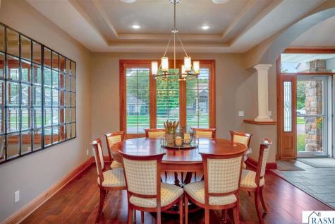 18 Newcastle Court North Mankato MN 56003