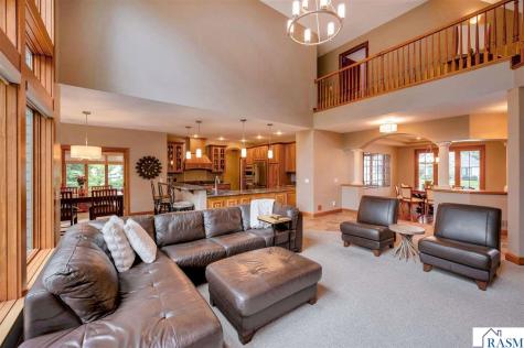 18 Newcastle Court North Mankato MN 56003