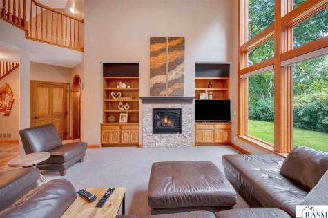 18 Newcastle Court North Mankato MN 56003