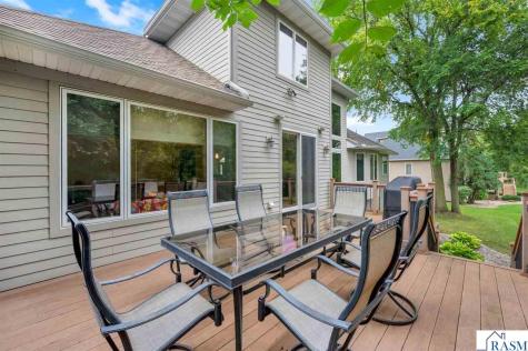 18 Newcastle Court North Mankato MN 56003