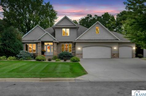 18 Newcastle Court North Mankato MN 56003