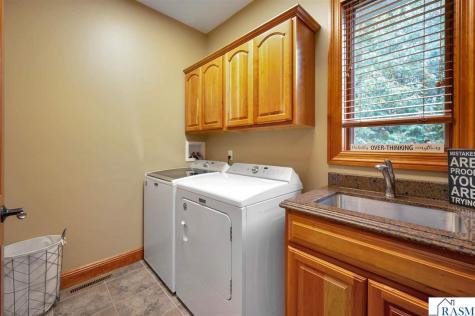 18 Newcastle Court North Mankato MN 56003