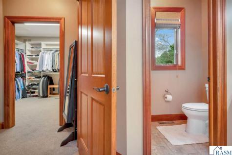 18 Newcastle Court North Mankato MN 56003