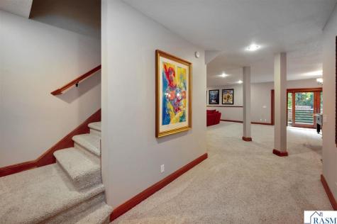 18 Newcastle Court North Mankato MN 56003