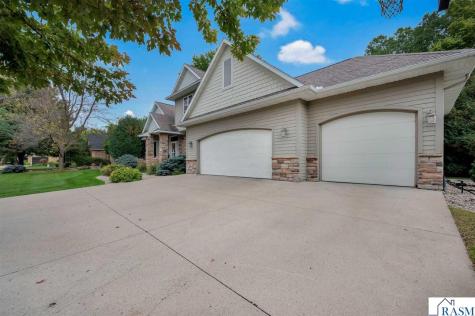 18 Newcastle Court North Mankato MN 56003