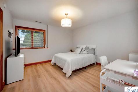 18 Newcastle Court North Mankato MN 56003