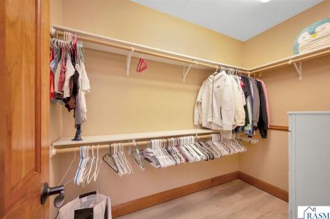 18 Newcastle Court North Mankato MN 56003