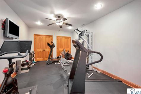 18 Newcastle Court North Mankato MN 56003