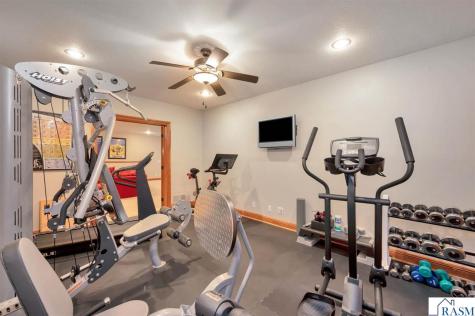 18 Newcastle Court North Mankato MN 56003