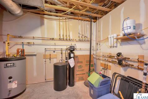 18 Newcastle Court North Mankato MN 56003