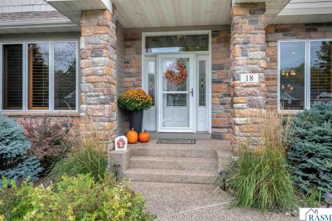 18 Newcastle Court North Mankato MN 56003