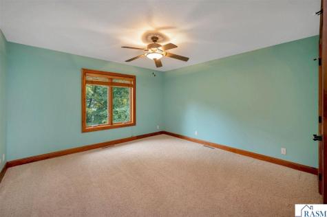 18 Newcastle Court North Mankato MN 56003