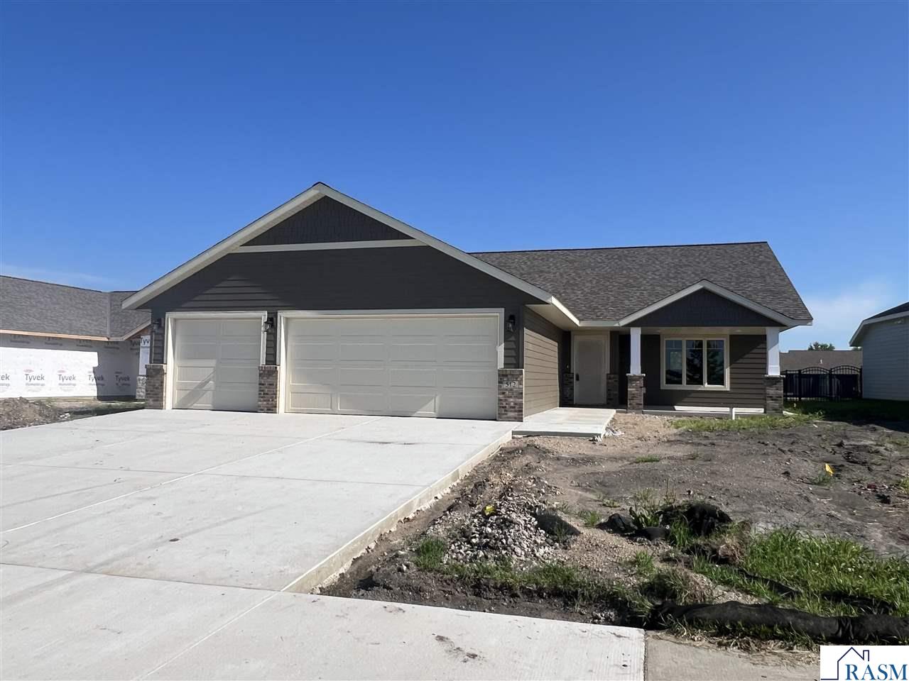 512 Torrey Pines Drive Mankato MN 56001