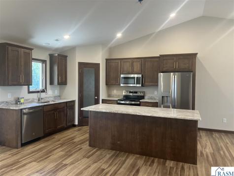 512 Torrey Pines Drive Mankato MN 56001