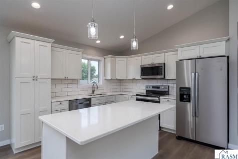 123 Erin Court Nicollet MN 56074