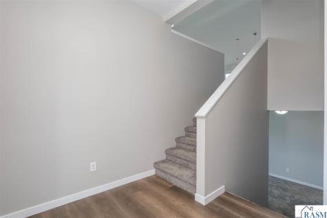 123 Erin Court Nicollet MN 56074