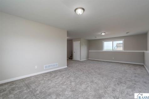 123 Erin Court Nicollet MN 56074