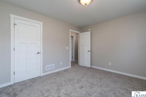 123 Erin Court Nicollet MN 56074