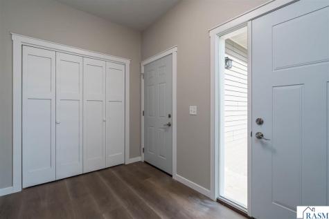 123 Erin Court Nicollet MN 56074