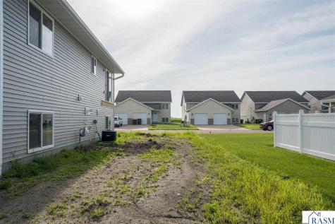 123 Erin Court Nicollet MN 56074