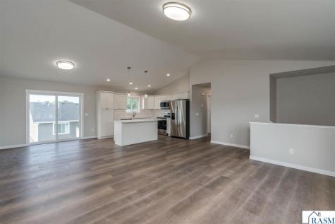 123 Erin Court Nicollet MN 56074