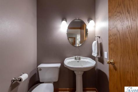 305 Chancery Lane Mankato MN 56001