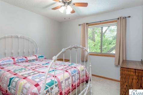 305 Chancery Lane Mankato MN 56001